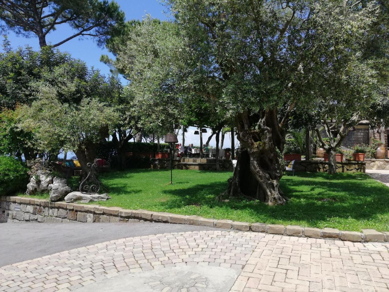 Oasi Olimpia Relais Ξενοδοχείο SantʼAgata sui Due Golfi Εξωτερικό φωτογραφία